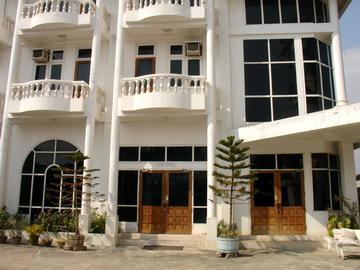 November Hotel Nyaung Shwe Bagian luar foto